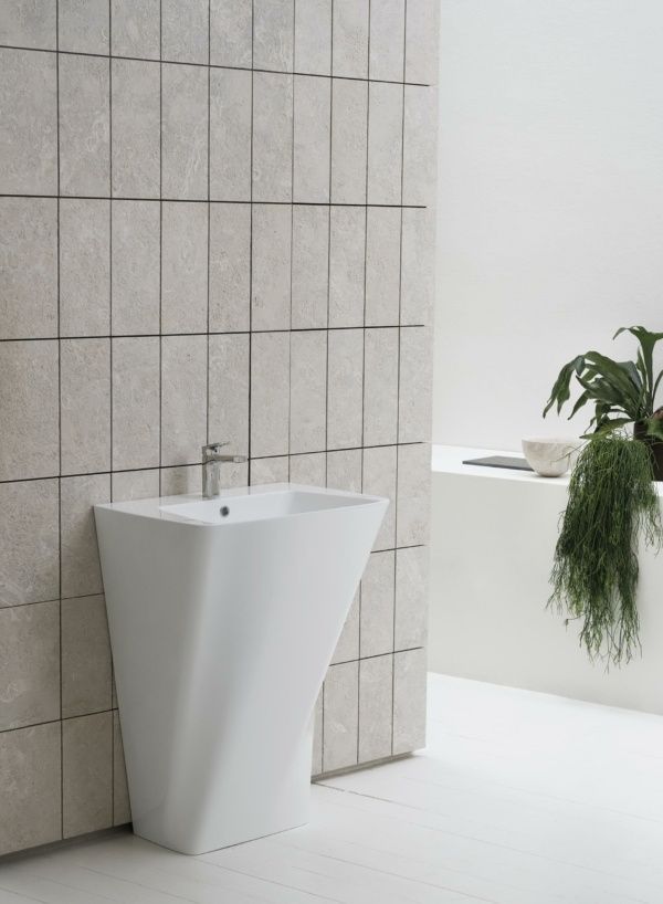 Унітаз підлоговий Azzurra Hera HEVCTPE00000BI, Shiny white HEVCTPE00000BI фото  | Італійска кераміка і меблі для ванної | Azzurra Ceramica | Ukraine